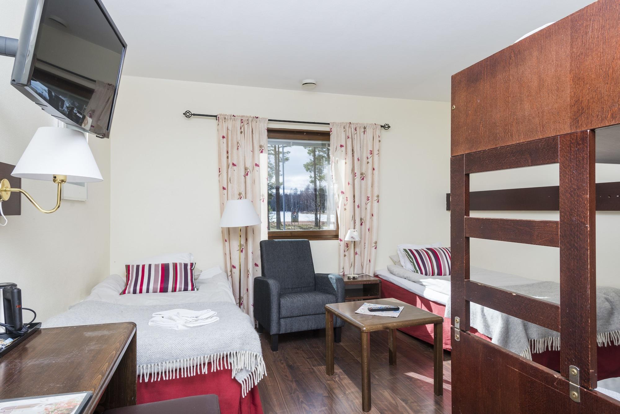 First Camp Moraparken Hotel Ngoại thất bức ảnh