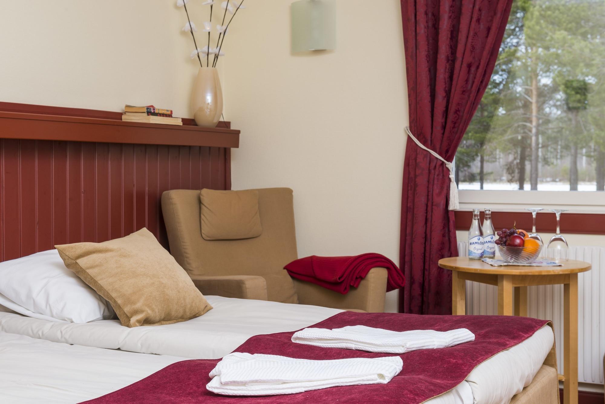 First Camp Moraparken Hotel Ngoại thất bức ảnh